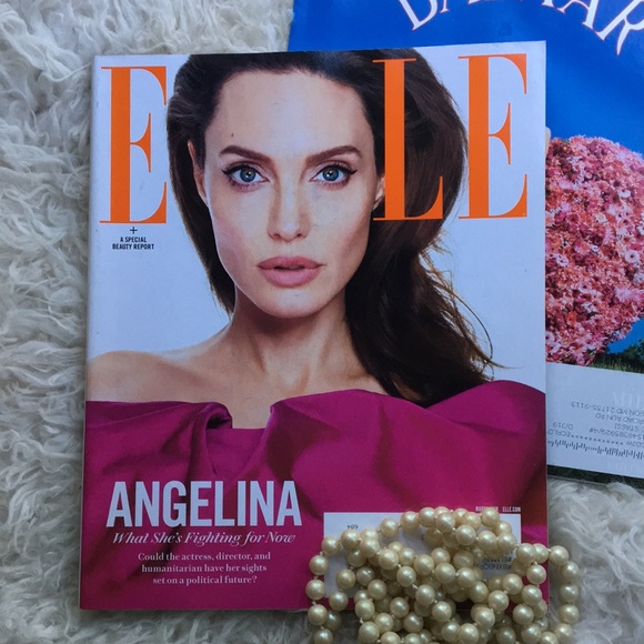 • F R E E • NEW • 4 Issues HARPER’S BAZAAR ELLE MAGAZINE Rihanna Angelina &  JLo - Picture 12 of 16